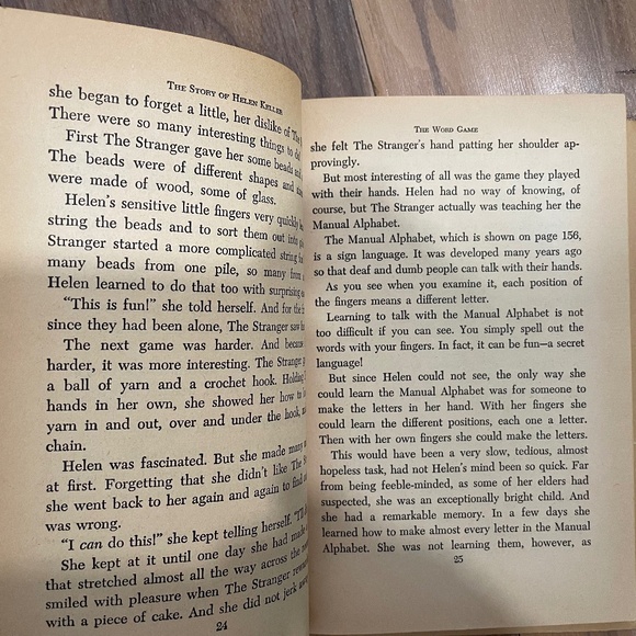 Vintage (1958) "The Story of Helen Keller" Paperback Book - Picture 7 of 7